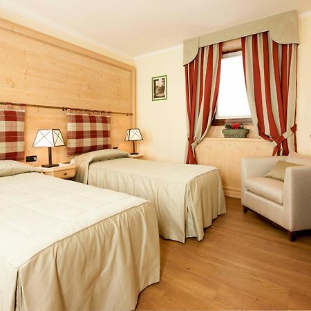 Hotel Edelweiss 3 Stelle Superior Бройл-Червиня Екстериор снимка