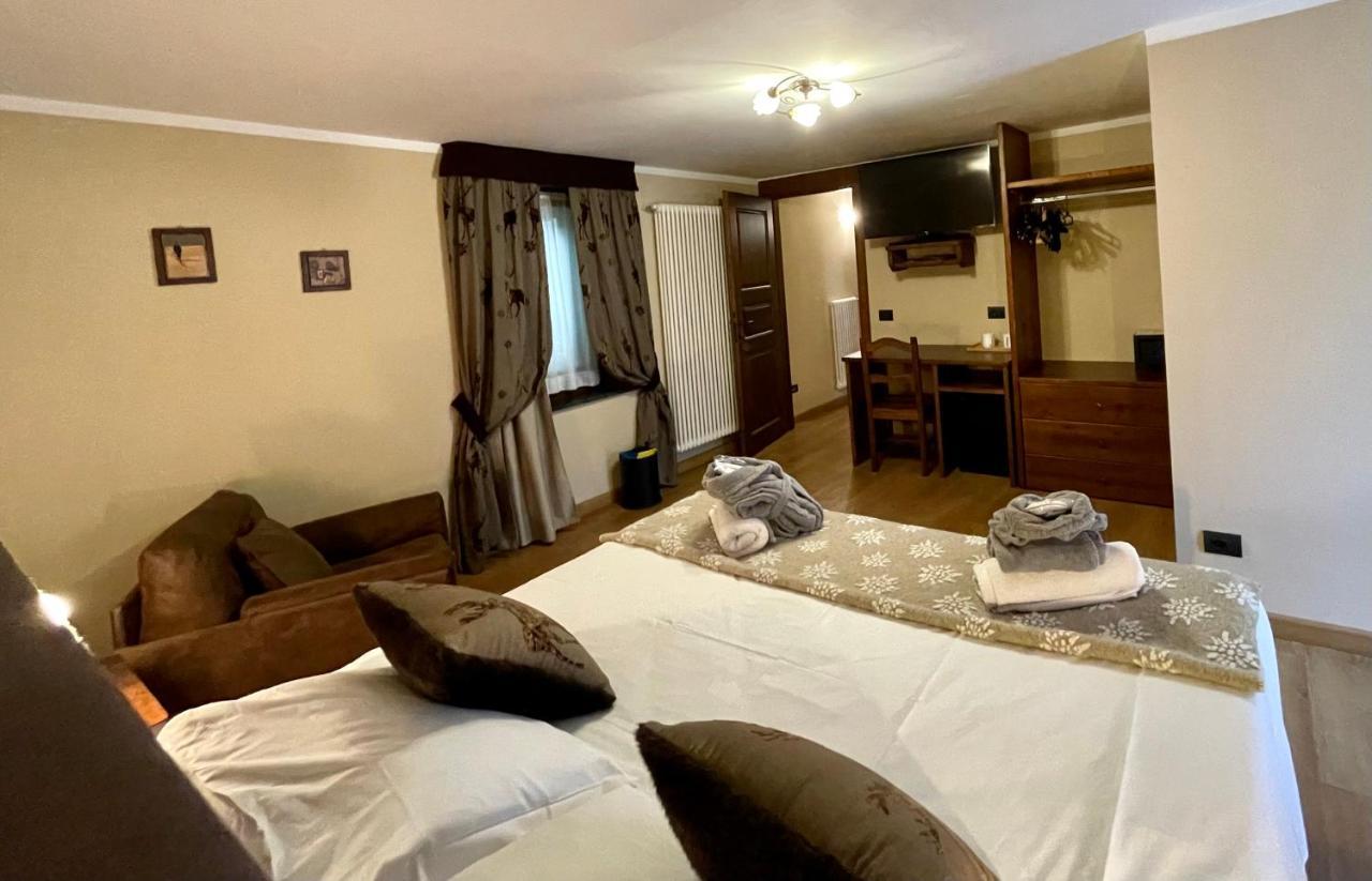 Hotel Edelweiss 3 Stelle Superior Бройл-Червиня Екстериор снимка