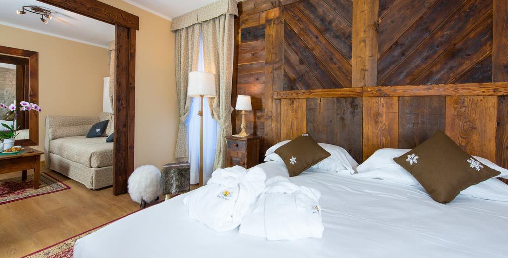 Hotel Edelweiss 3 Stelle Superior Бройл-Червиня Екстериор снимка