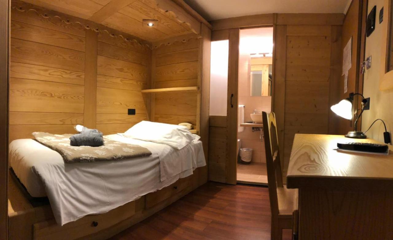 Hotel Edelweiss 3 Stelle Superior Бройл-Червиня Екстериор снимка